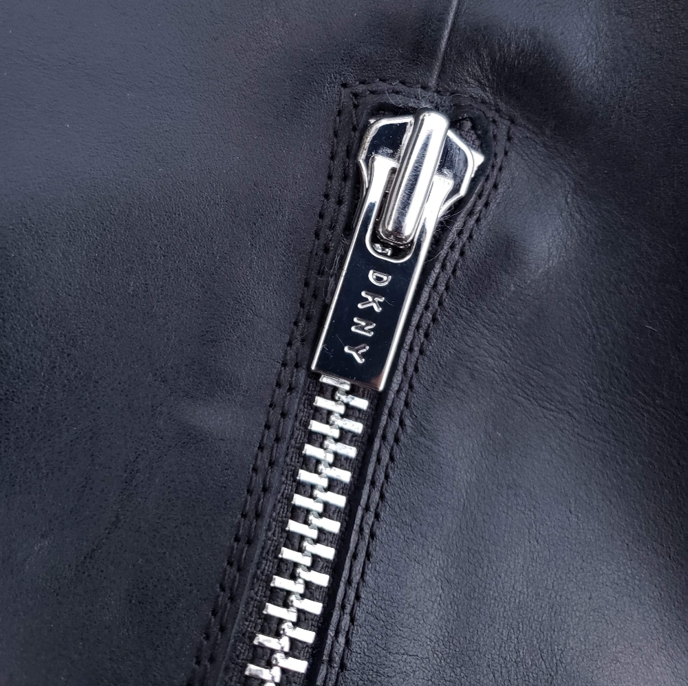 Tall knee leather DKNY boots - Picture 5 of 6